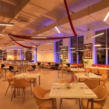 24 Tech Hotel Бангалор Экстерьер фото