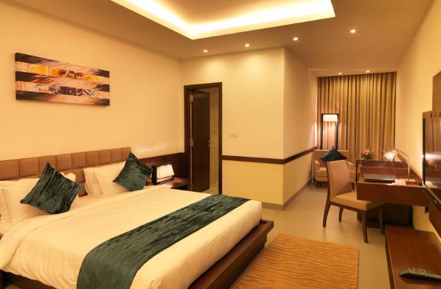 24 Tech Hotel Бангалор Экстерьер фото