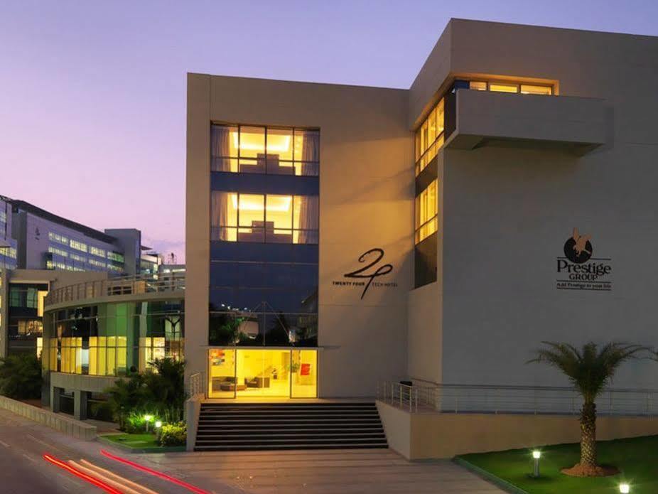 24 Tech Hotel Бангалор Экстерьер фото