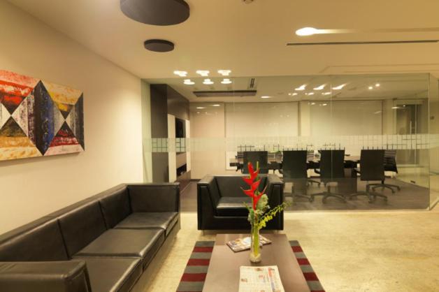 24 Tech Hotel Бангалор Экстерьер фото